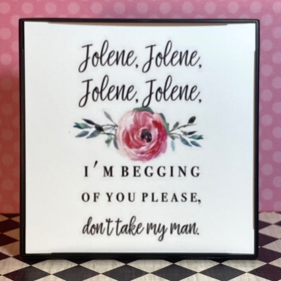 Dolly Parton Decor - Picture 2 of 7